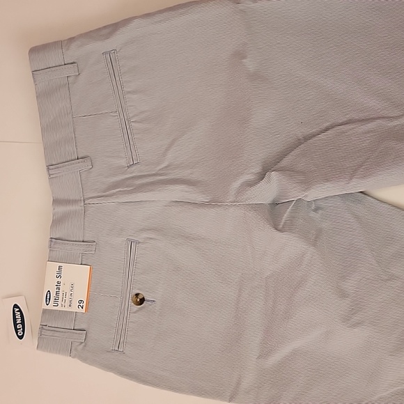 Old Navy  Stripe Ultimate Slim Fit Built In Flex Shorts/ 29. - Picture 6 of 9